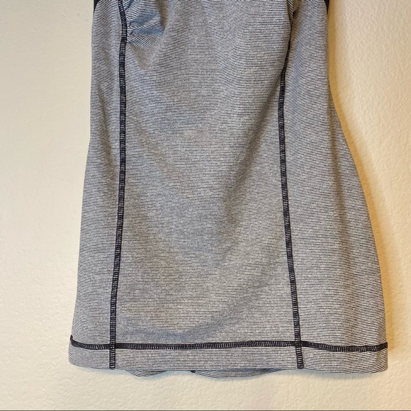 LULULEMON gray striped Circuit tank top 4 - Picture 3 of 9